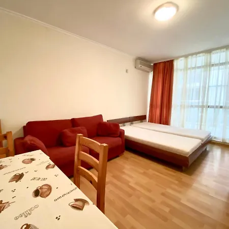 Bratanov Studio In Sun City 1 Slăntjev Brjag