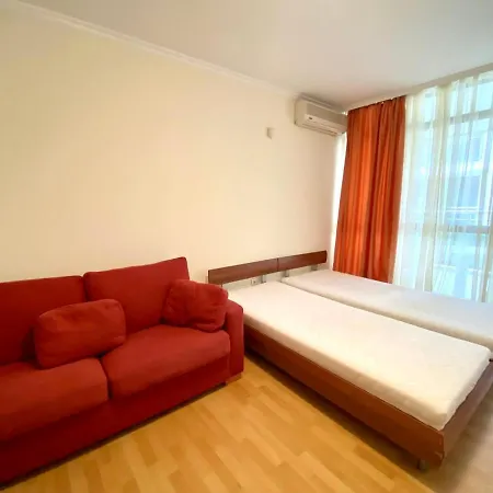Bratanov Studio In Sun City 1 Slăntjev Brjag